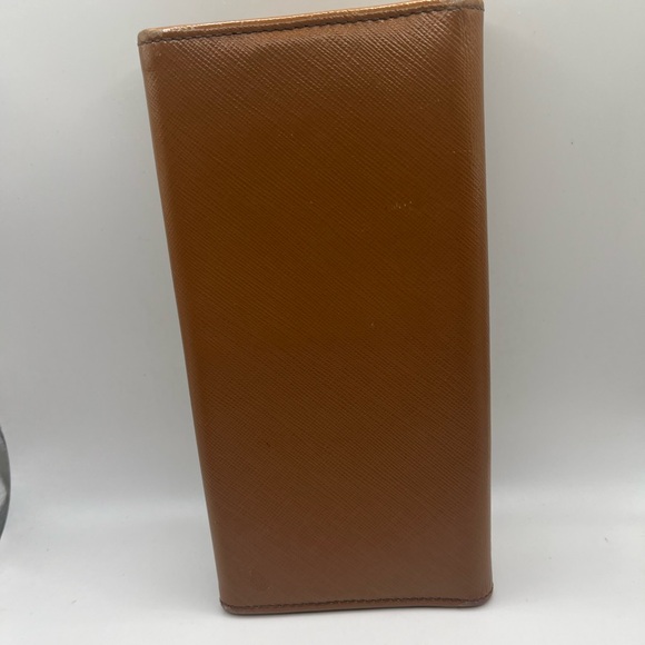 SALVATORE FERRAGAMO Beautiful Large compact Beige wallet/Italy - Picture 3 of 7